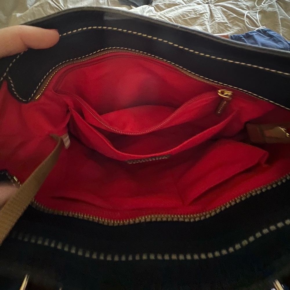 Dooney & Bourke - Picture 6 of 8